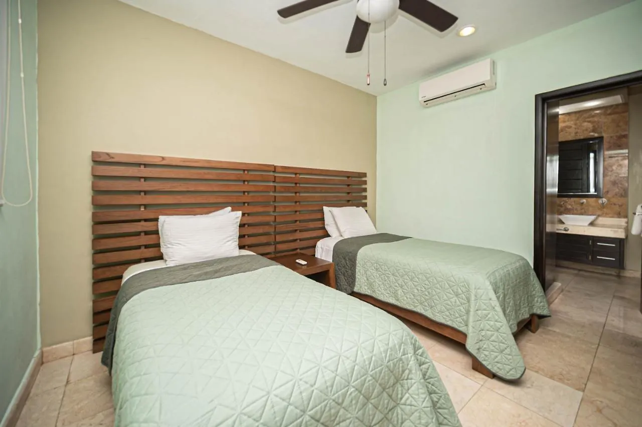 202 C - Apartment In First Line Of Beach With Direct Access To The Beach Playa del Carmen