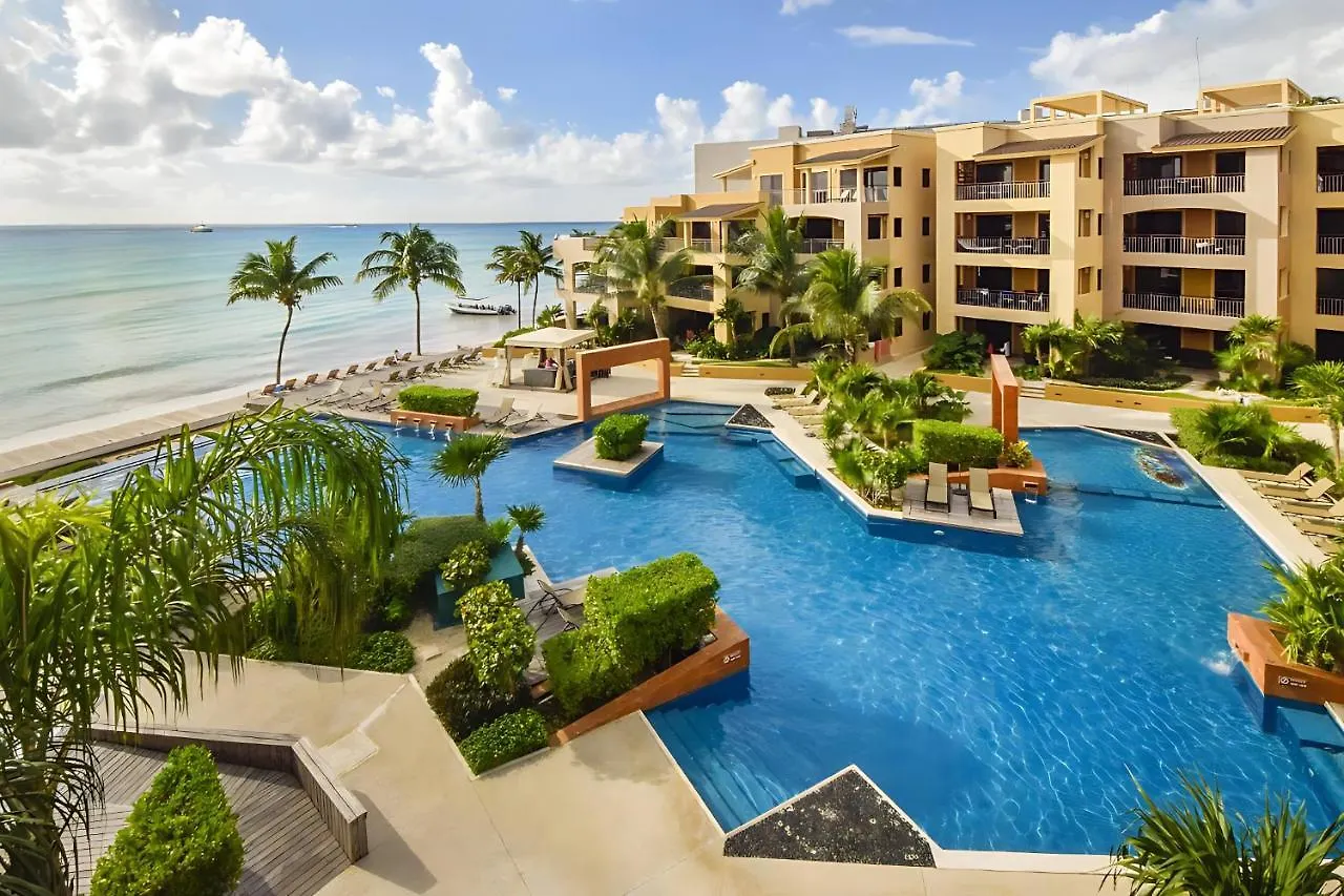202 C - Apartment In First Line Of Beach With Direct Access To The Beach Playa del Carmen