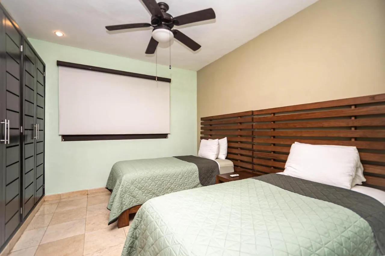 202 C - Apartment In First Line Of Beach With Direct Access To The Beach Playa del Carmen