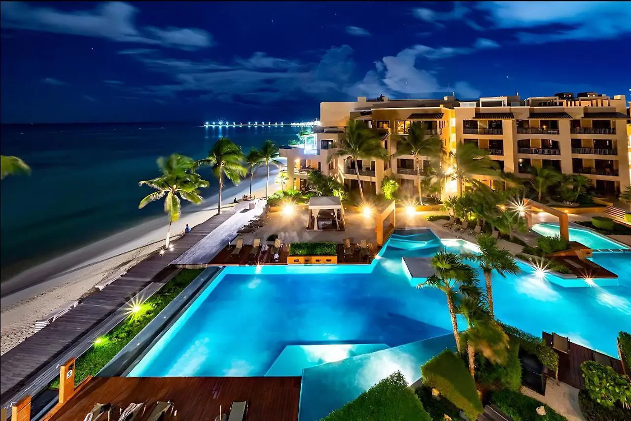 202 C - Apartment In First Line Of Beach With Direct Access To The Beach Playa del Carmen